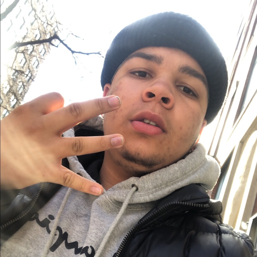 Meet your Posher, Dereck